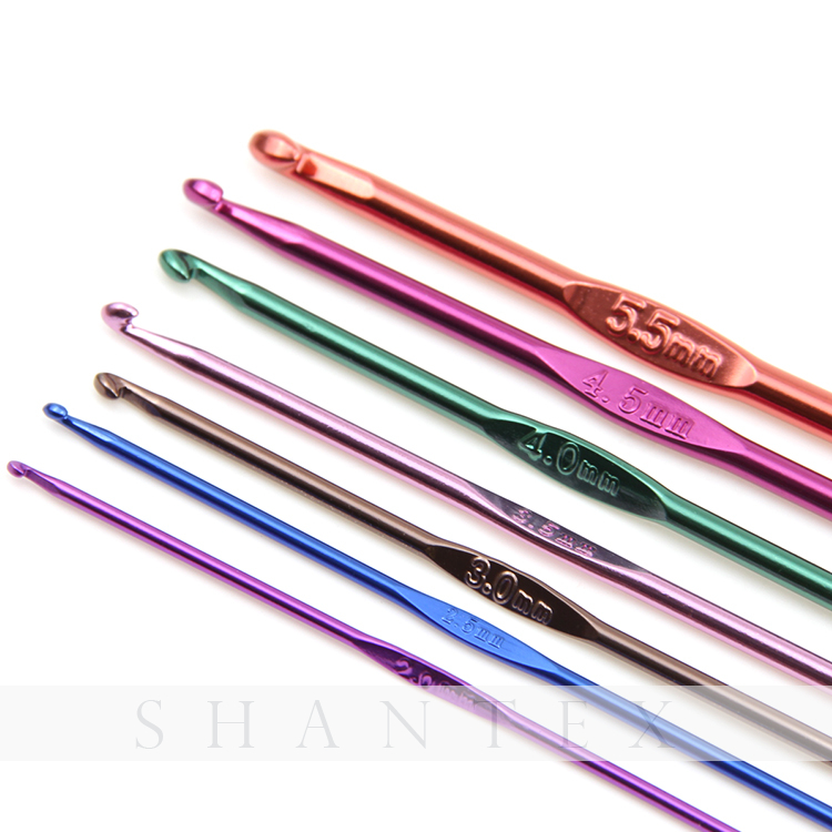 Crochets de crochet en aluminium multicolores de poignée 2mm-10mm tisser des aiguilles à tricoter ensemble de fil